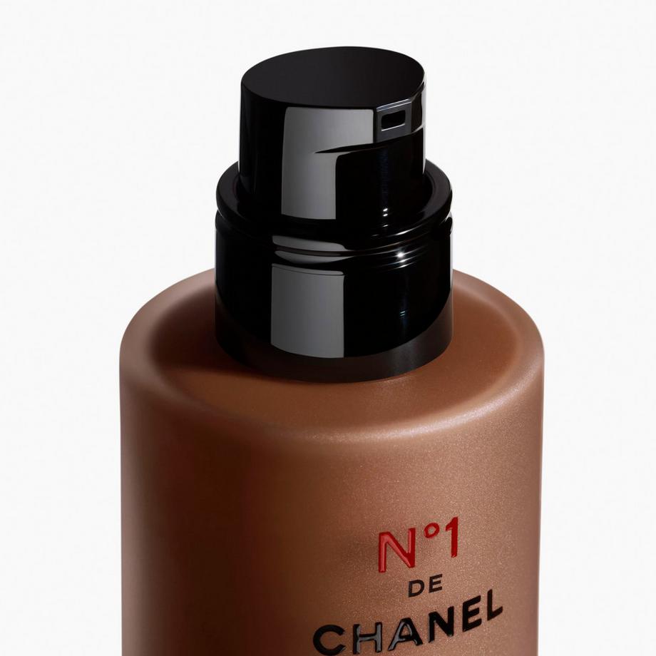 CHANEL N°1 DE CHANEL FOND DE TEINT REVITALISANT ILLUMINE - HYDRATE - PROTÈGE  