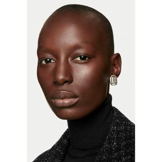 CHANEL N°1 DE CHANEL FOND DE TEINT REVITALISANT ILLUMINE - HYDRATE - PROTÈGE  