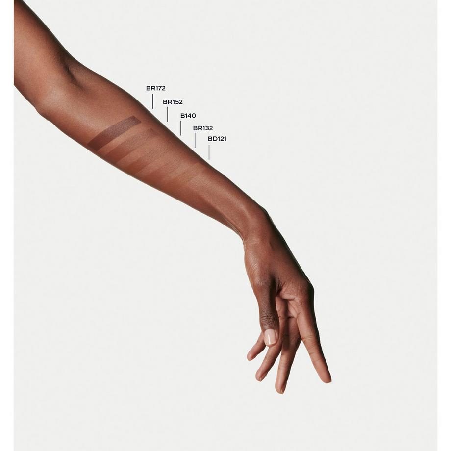 CHANEL N°1 DE CHANEL FOND DE TEINT REVITALISANT ILLUMINE - HYDRATE - PROTÈGE  