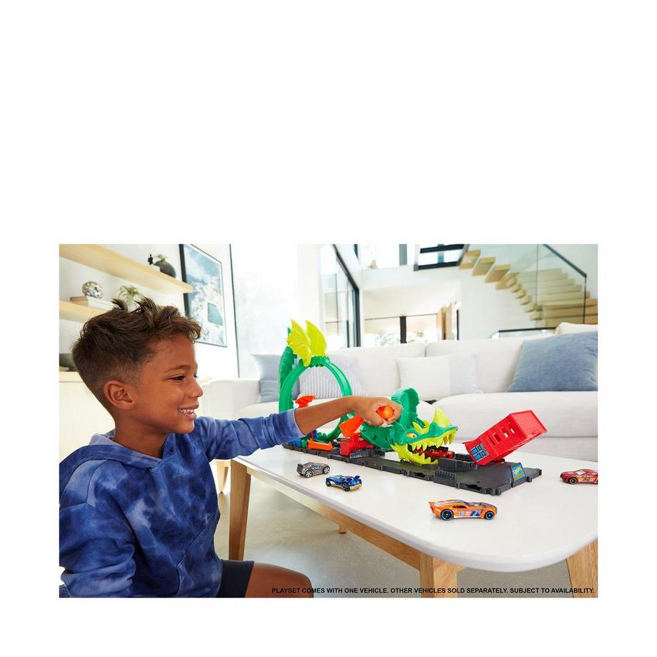 Hot Wheels  playset City Dragon Attack con 1 auto giocattolo 