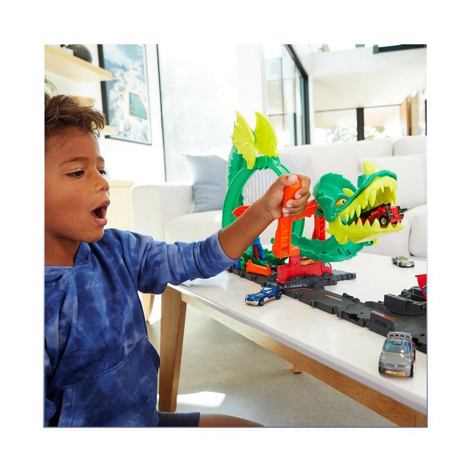 Hot Wheels  playset City Dragon Attack con 1 auto giocattolo 