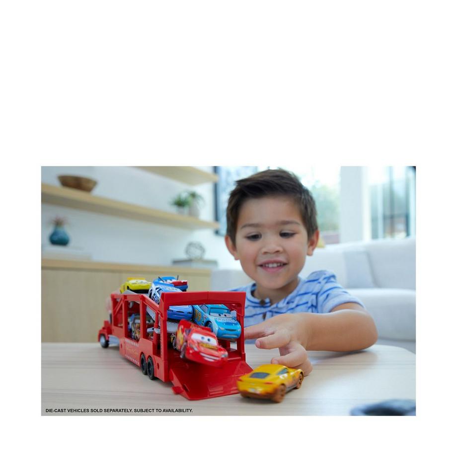 Mattel  Disney Pixar Cars Transporter Mack avec rampe, long transporteur de voitures pour 12 véhicules 