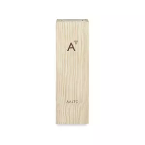 Aalto dans une caisse en bois
