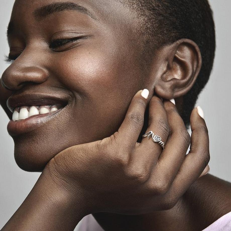 PANDORA Pandora Moments Collier 