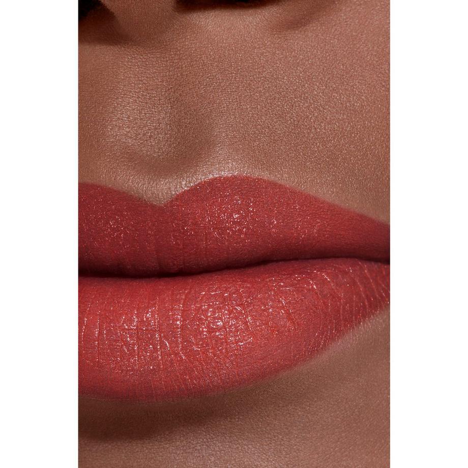 CHANEL ROUGE ALLURE L'EXTRAIT  FARBINTENSIVER LIPPENSTIFT. KONZENTRIERTE LEUCHTKRAFT & PFLEGE 
