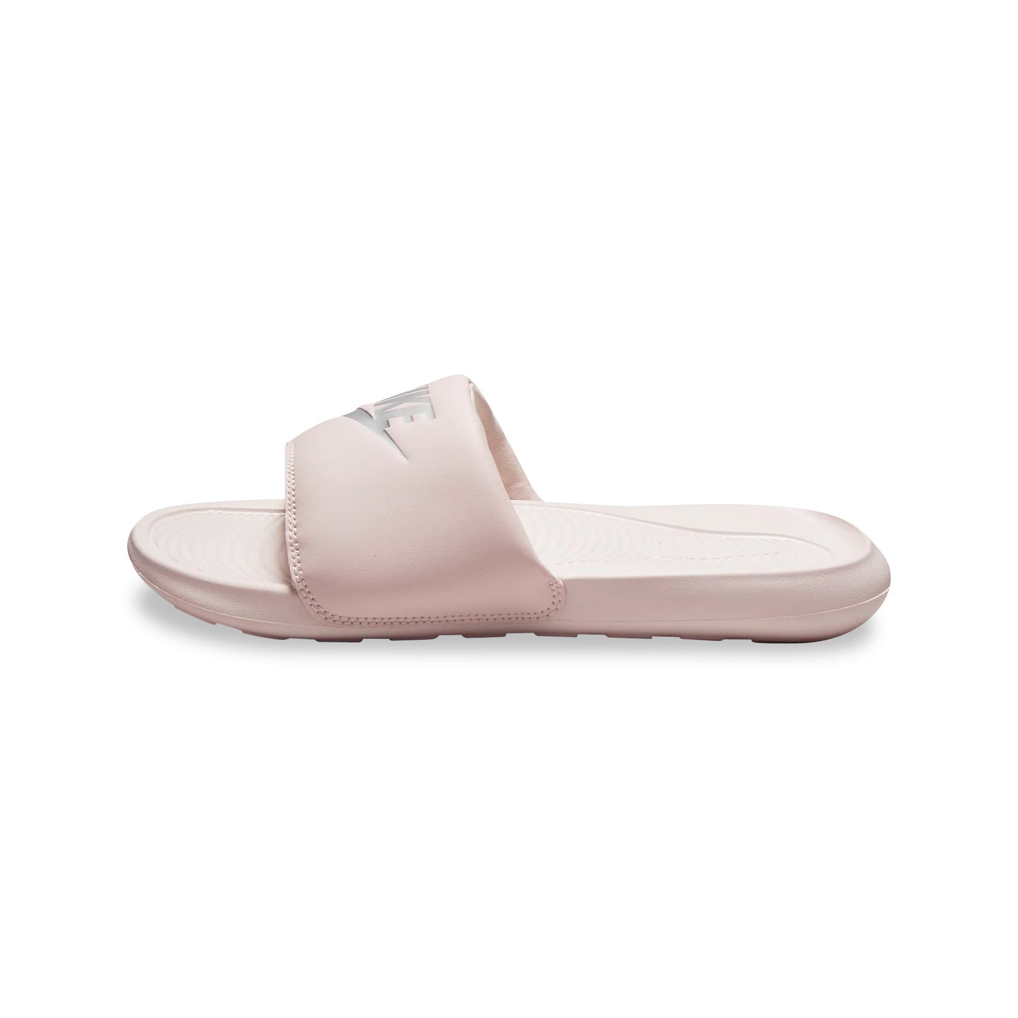 NIKE Wmns Victori One Slippers 