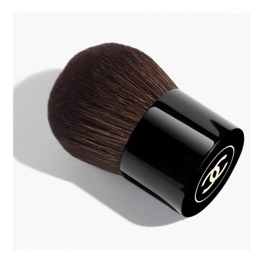 CHANEL LES BEIGES MAXI PINCEAU KABUKI PINCEAU KABUKI GRAND FORMAT. VISAGE ET CORPS. 