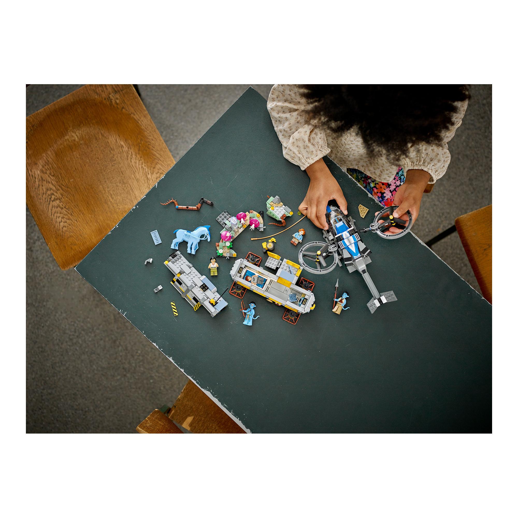 LEGO®  75573 Les montagnes flottantes : le secteur 26 et le Samson RDA 