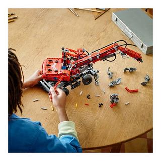 LEGO®  42144 La grue de manutention 