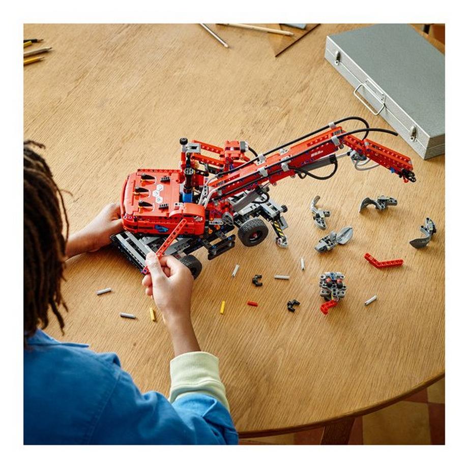 LEGO®  42144 Movimentatore di materiali 