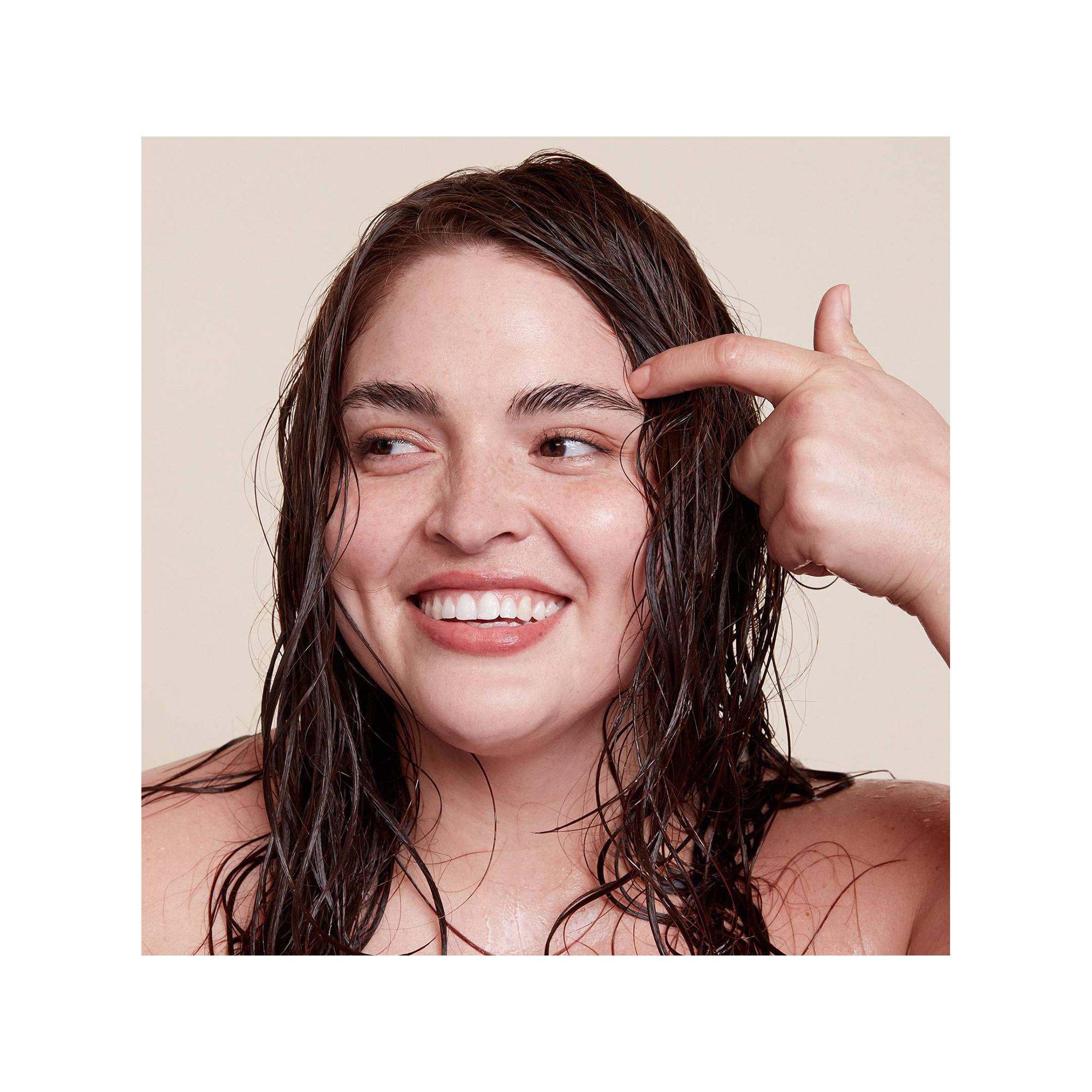 OUAI HAIRCARE Medium Hair Shampoo Für Mitteldickes Haar 