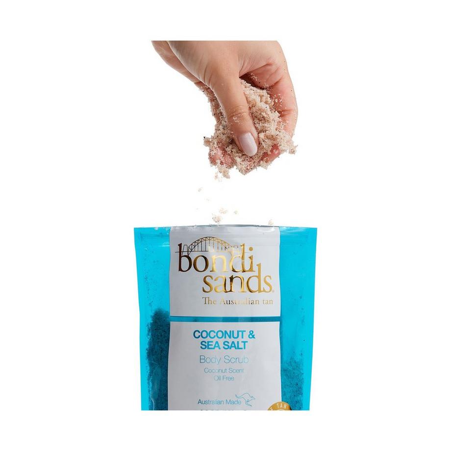 Bondi Sands Coconut & Sea Salt Body Scrub Gommage pour le corps aux noix de coco et sel marin 