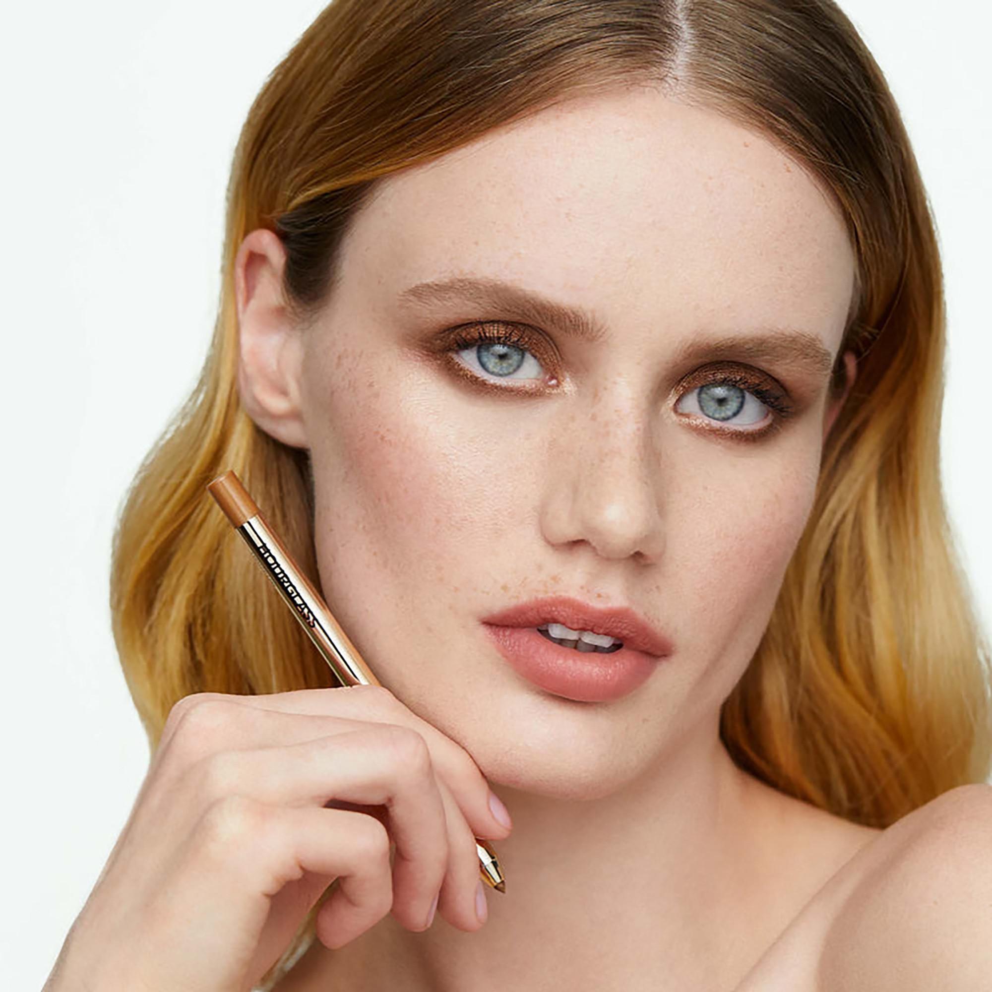 HOURGLASS  Voyeur Liner Water Gel Eyeliner 