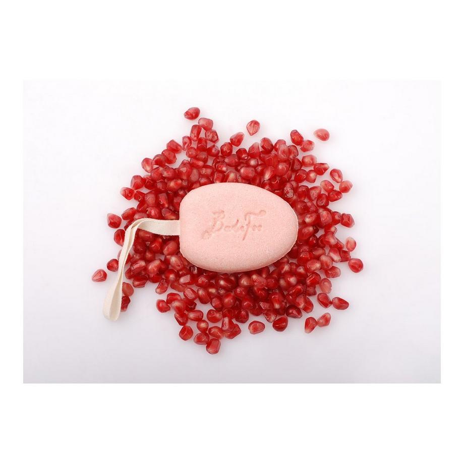 BadeFee 
Fascinating solid shower care with cleaning
cream foam. A pleasantly sweet scen Affascinante doccia schiuma solida:  schiuma di crema detergente, per una delicata cura della pelle 