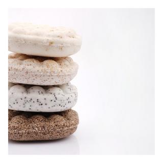 BadeFee 
Solide extra ordinaire
gommage effet 3 en 1.
gommage naturel, nettoyage et soin Incantevole Peeling con effetto 3 in 1: peeling naturale, pulizia e cura 