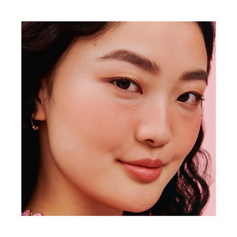 benefit Dandelion Twinkle Highlighter In Zartem Rosé  