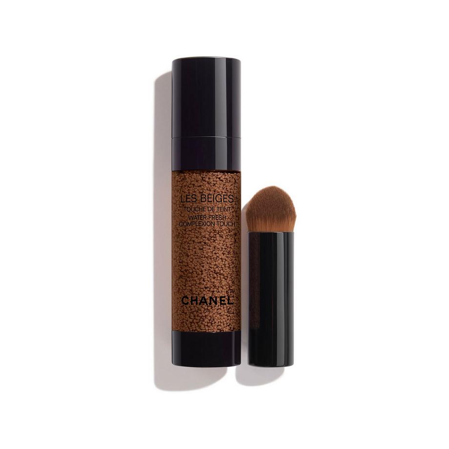 CHANEL LES BEIGES TOUCHE DE TEINT GLEICHT AUS – VERLEIHT LEUCHTKRAFT – SPENDET FEUCHTIGKEIT 