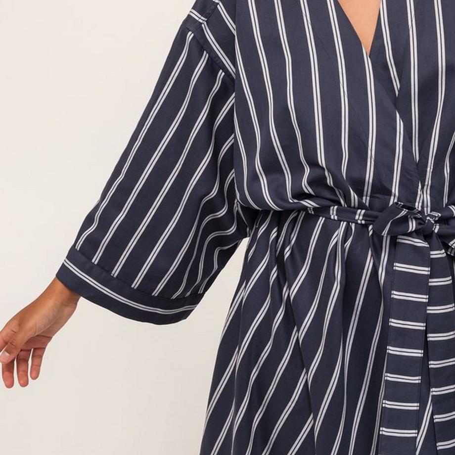 Manor Amantea Kimono 