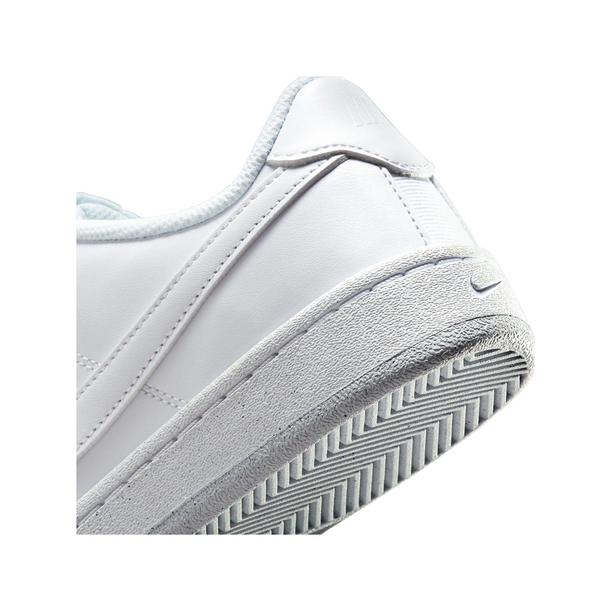 NIKE Wmns Court Royale 2 Sneakers, Low Top 