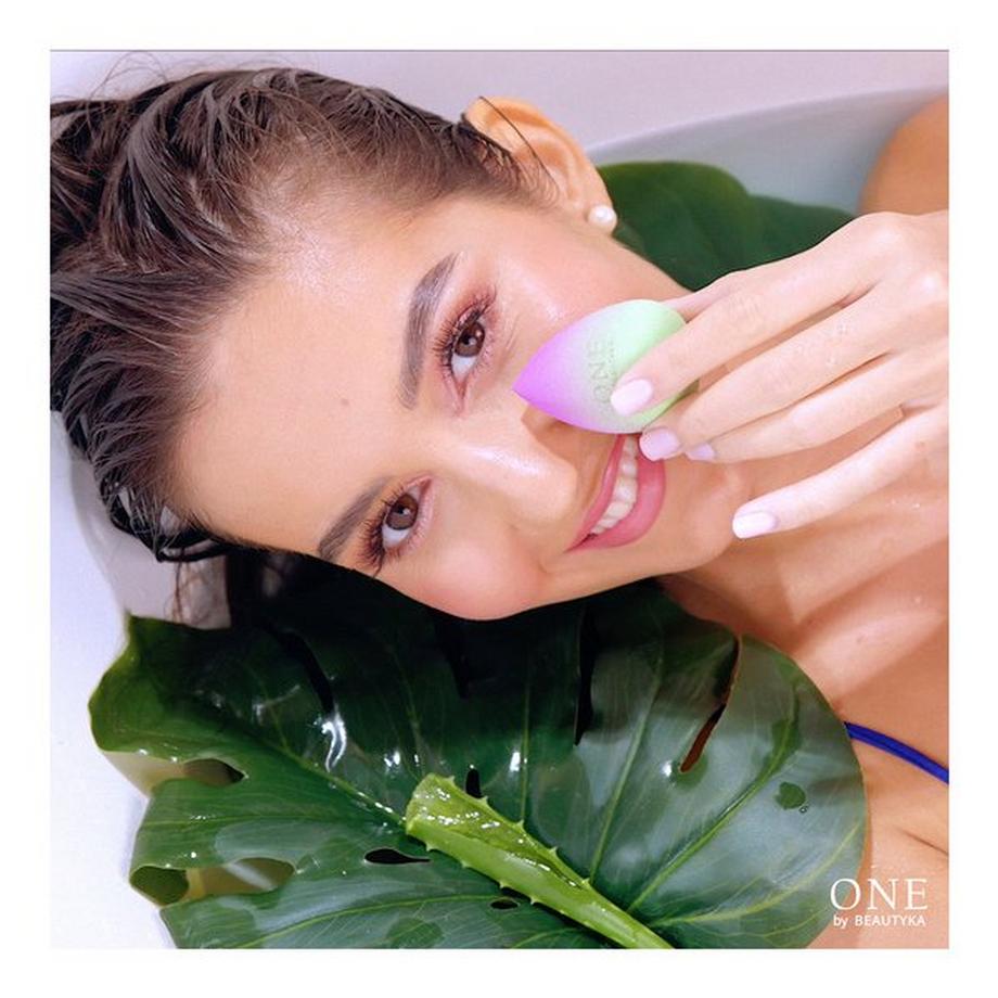 BEAUTYKA  Eponge de Maquillage avec Aloe Vera 