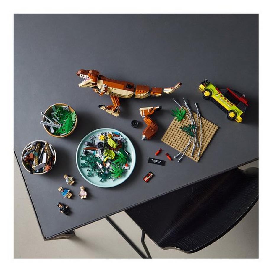 LEGO®  76956 Fuga del Tirannosauro 