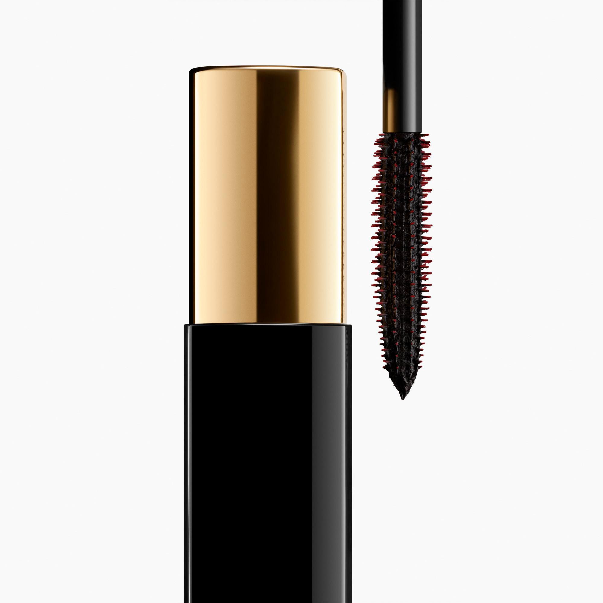 CHANEL NOIR ALLURE DIE ALL-IN-ONE-MASCARA: VOLUMEN, LÄNGE, SCHWUNG UND DEFINITION 