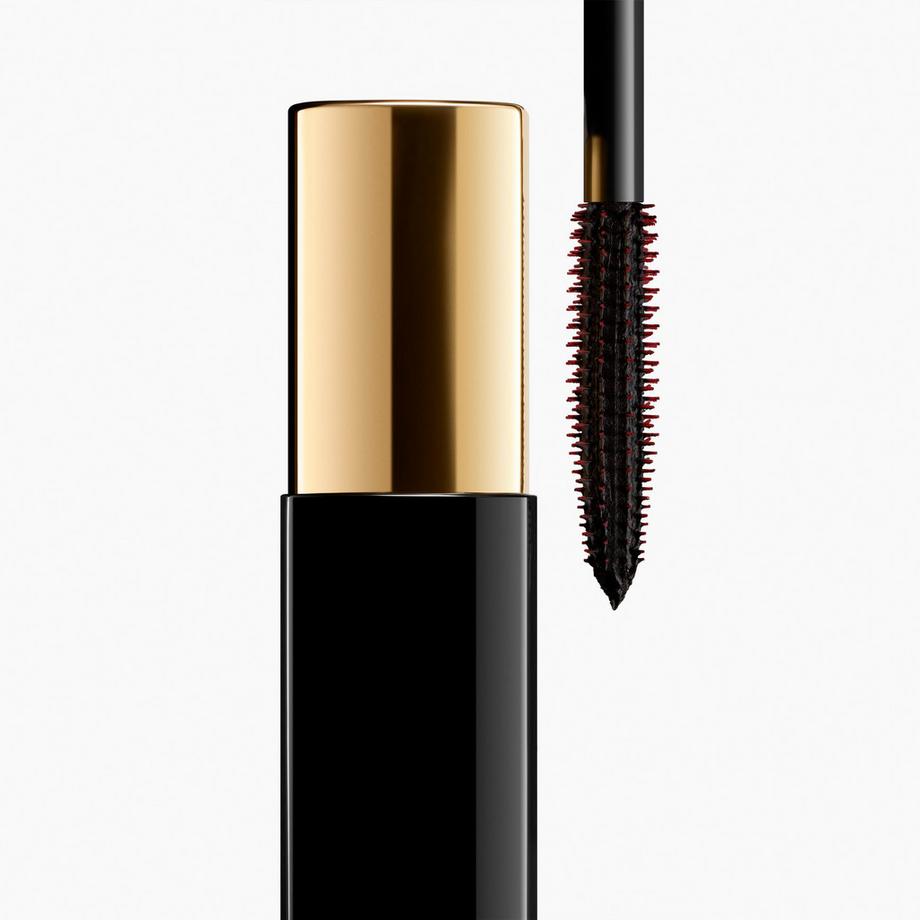 CHANEL NOIR ALLURE DIE ALL-IN-ONE-MASCARA: VOLUMEN, LÄNGE, SCHWUNG UND DEFINITION 