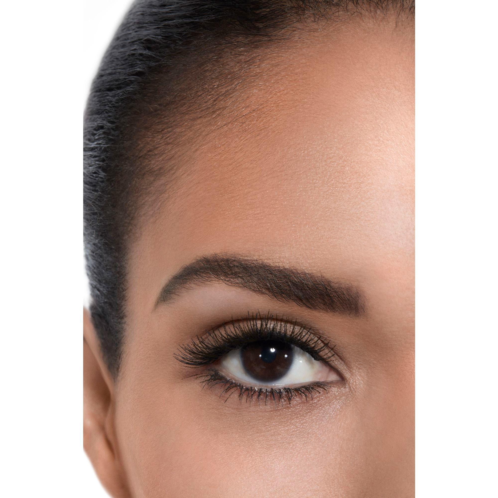 CHANEL NOIR ALLURE DIE ALL-IN-ONE-MASCARA: VOLUMEN, LÄNGE, SCHWUNG UND DEFINITION 