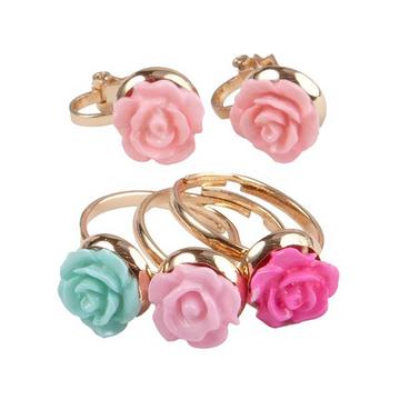 Ringe und Ohrringe Rose