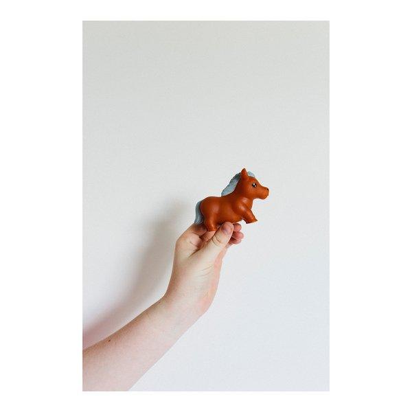 Isabelle Laurier  Cavallo giocattolo da bagno 