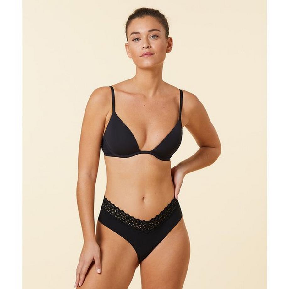 Etam Shorty avec Bordure en Dentelle  