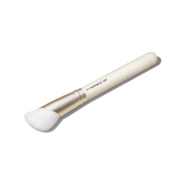 MAC Cosmetics  001 Serum + Moisturizer Brush 