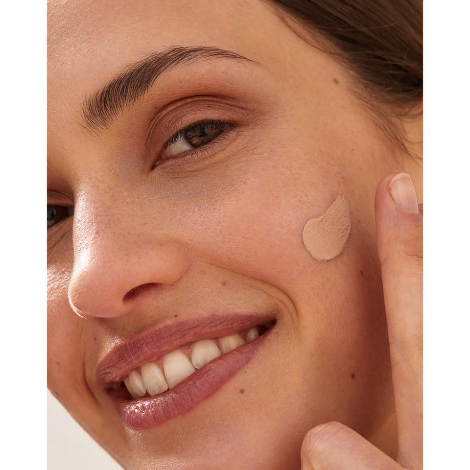 NIVEA  5in1 Tagesplfege BB Hell LSF15 