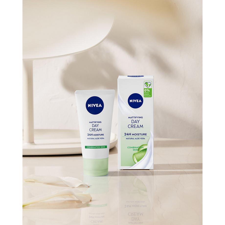 NIVEA  Crème de Jour Légère 