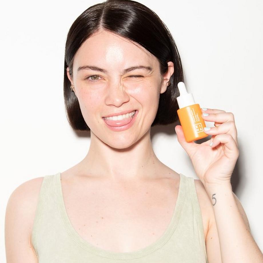 3INA  The Vit C Orange Serum 