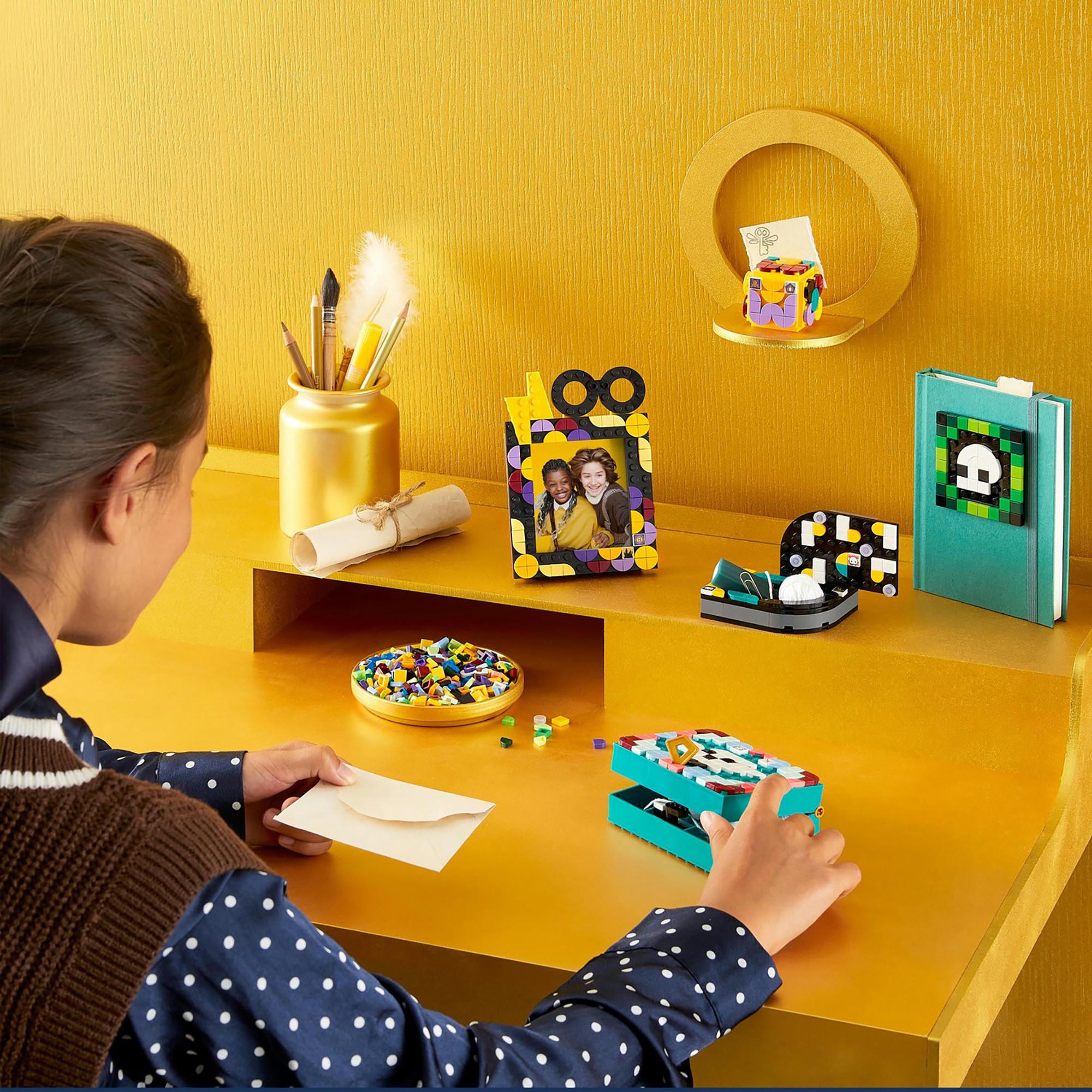 LEGO®  41811 Hogwarts™ Schreibtisch-Set 