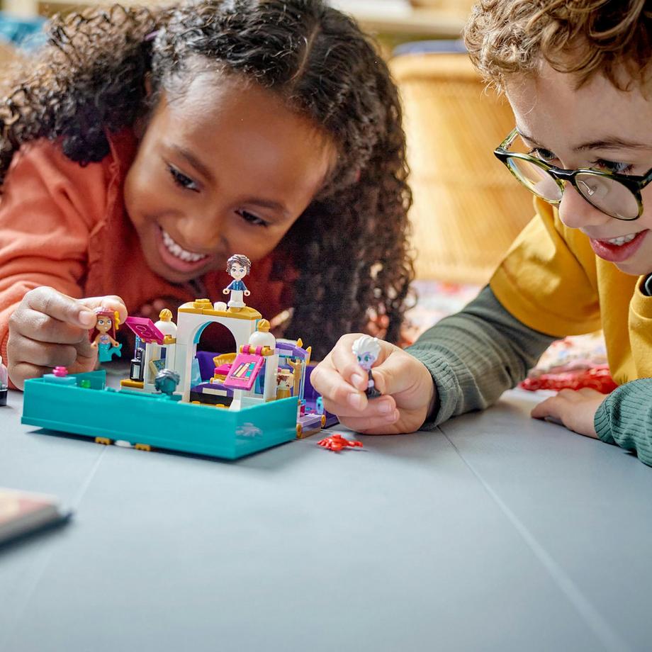 LEGO®   43213 Die kleine Meerjungfrau – Märchenbuch 
