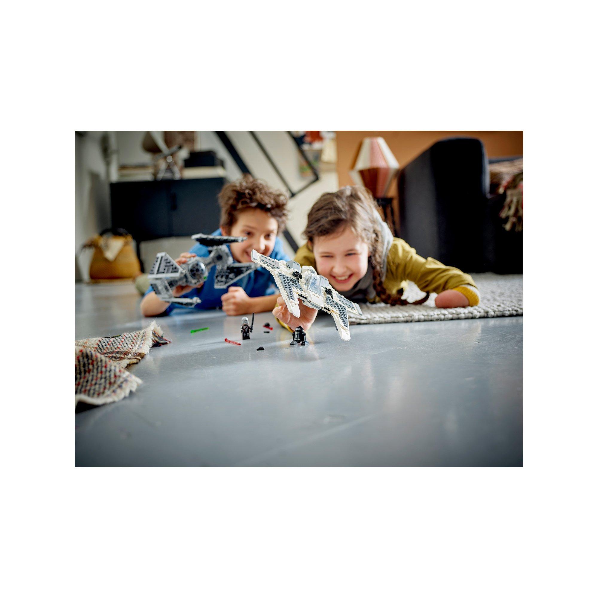 LEGO®   75348 Mandalorianischer Fang Fighter vs. TIE Interceptor™ 