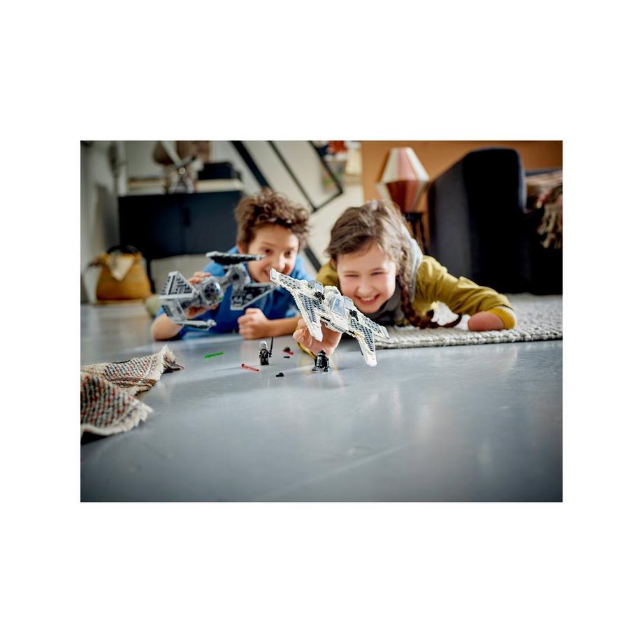 LEGO®   75348 Mandalorianischer Fang Fighter vs. TIE Interceptor™ 