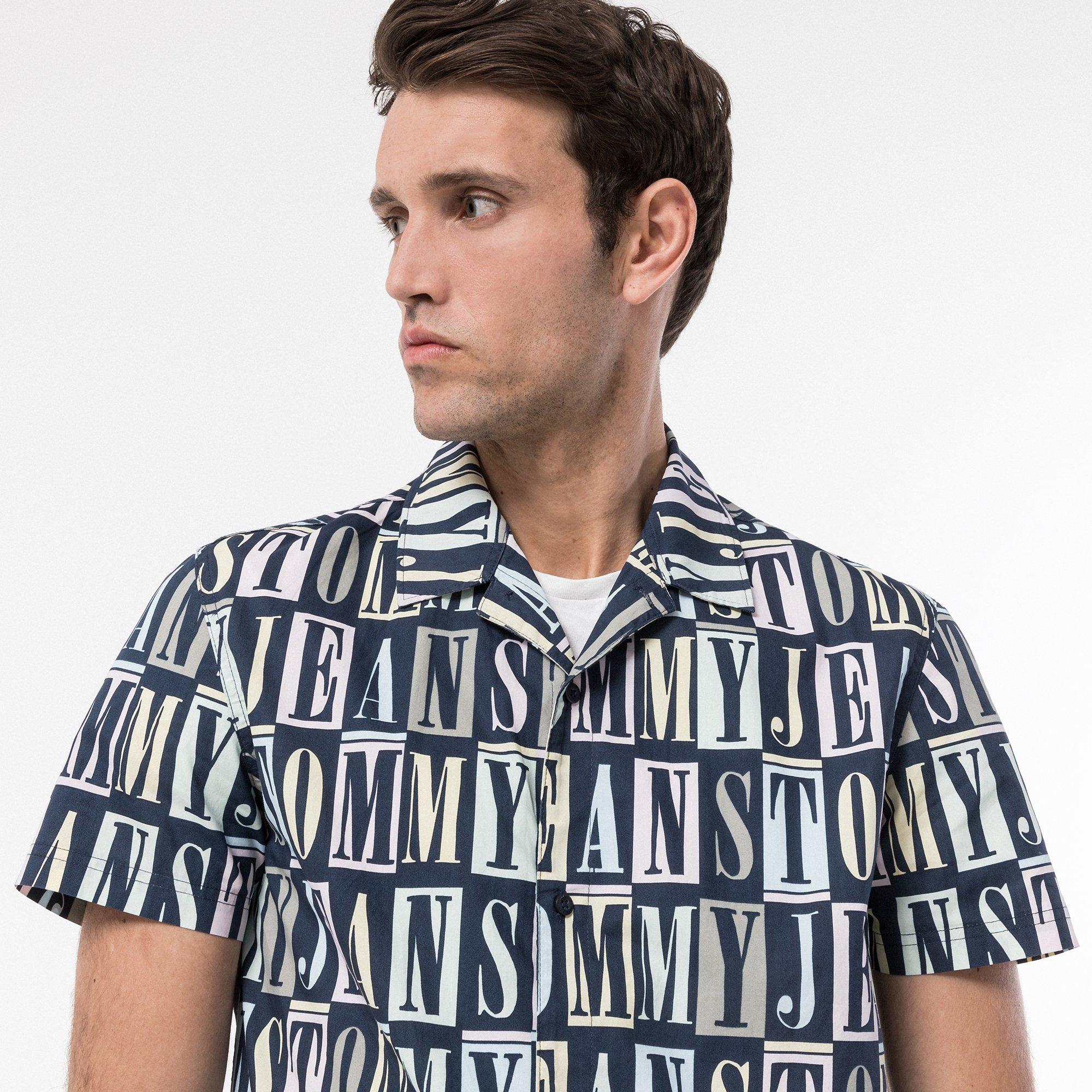 TOMMY JEANS TJM CLSC TOMMY AOP SS SHIRT Hemd, kurzarm 