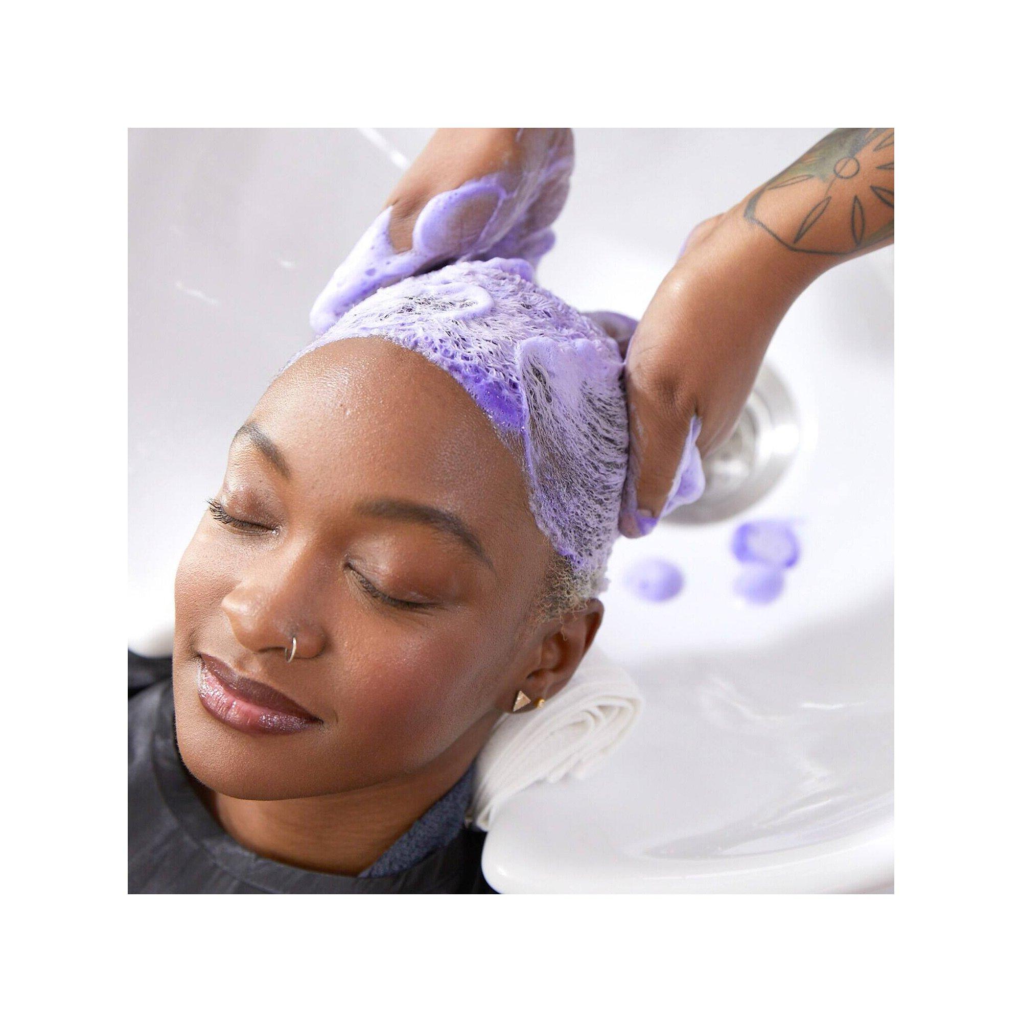 OLAPLEX Olaplex n°4P NO. 4P Blonde Enhancing Toning Shampoo 