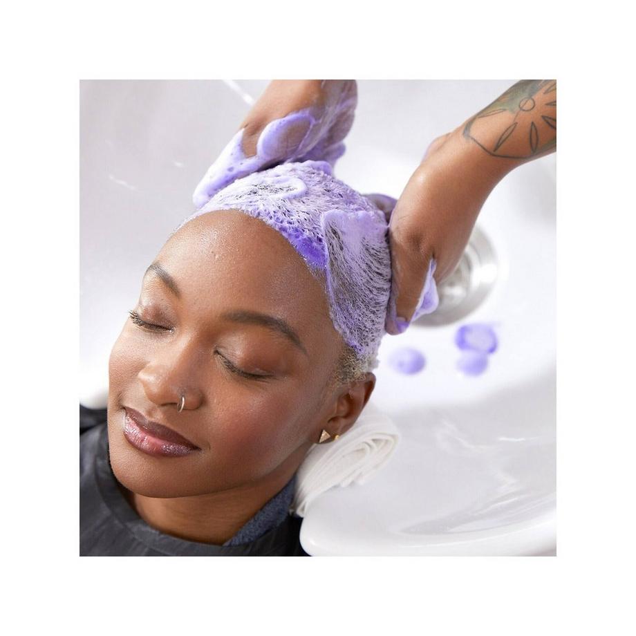 OLAPLEX Olaplex n°4P NO. 4P Blonde Enhancing Toning Shampoo 