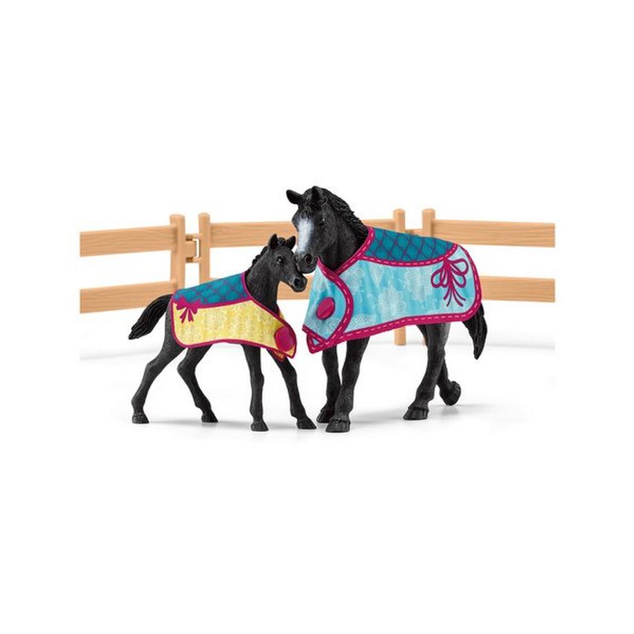 Schleich  42611 Box per cavalli con cavalla e puledro 