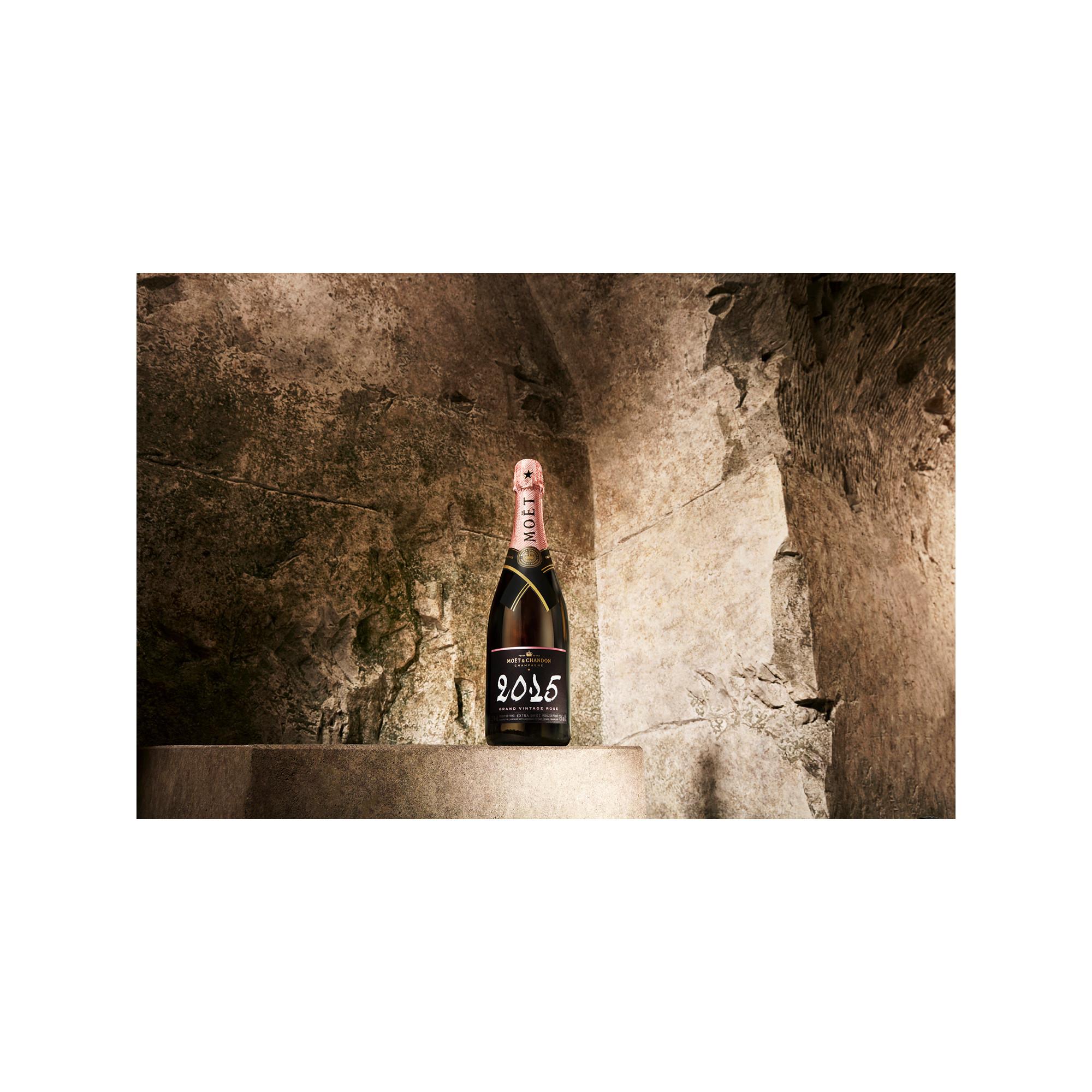 Moët & Chandon Grand Vintage Rosé 2015, Giftbox, Champagne AOP  