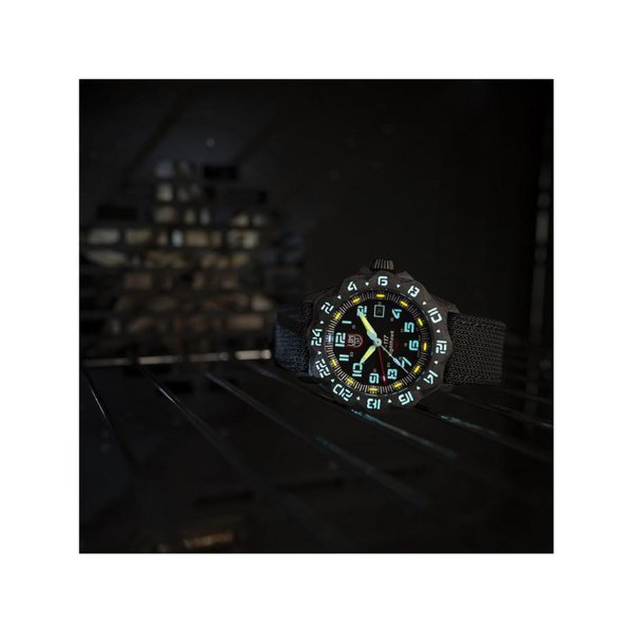 Luminox F-117 Nighthawk Orologio analogico 