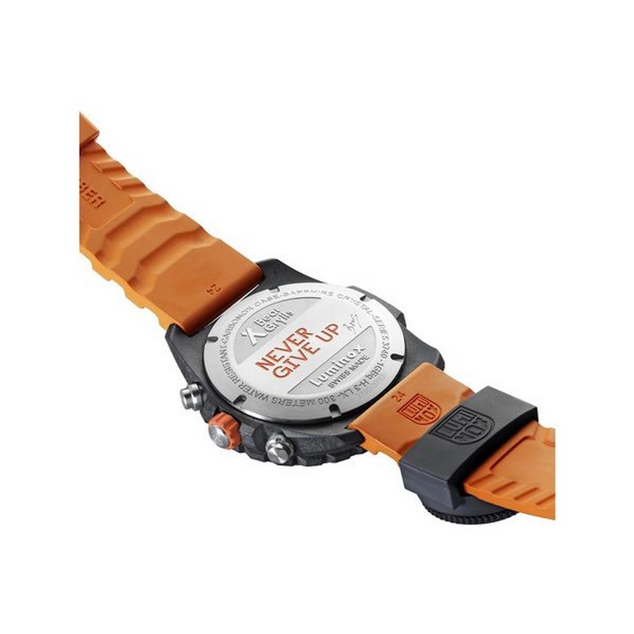 Luminox Bear Grylls Survival Chronograph Uhr 