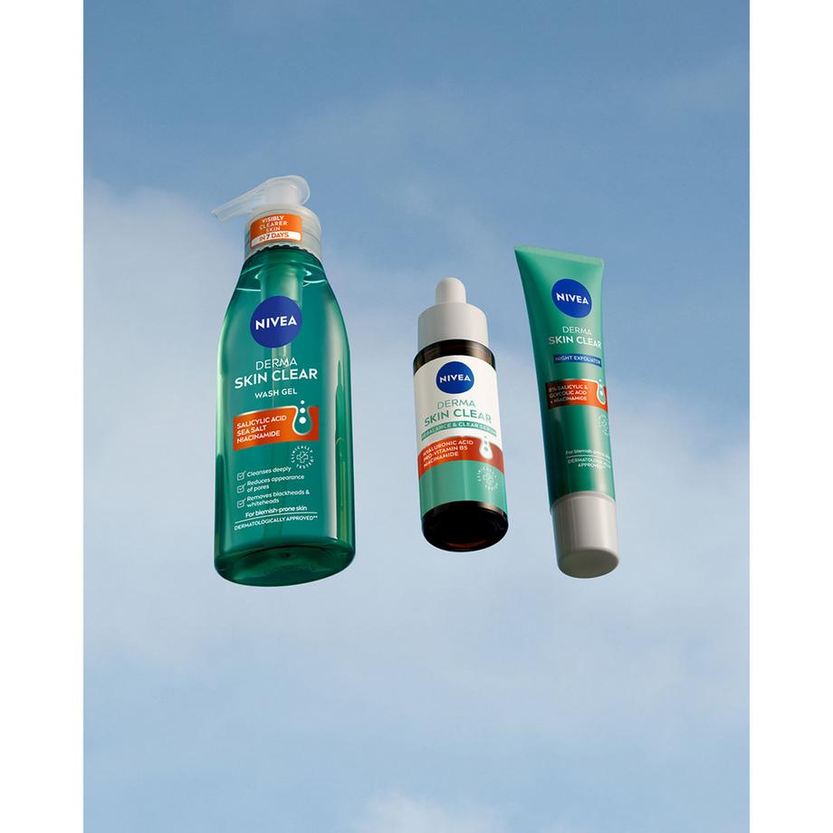 NIVEA  Gel Nettoyant Derma Skin Clear 