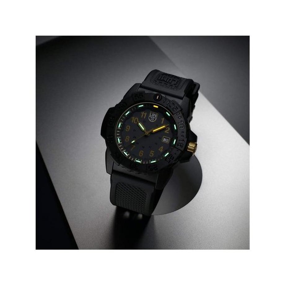 Luminox Navy SEAL Analoguhr 