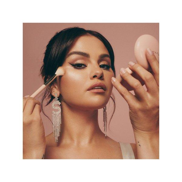 RARE BEAUTY  Positive Light Silky Touch Precision - Highlighter-Pinsel  