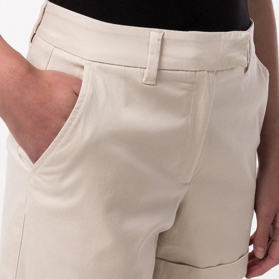 Manor Woman Short Regular Fit  